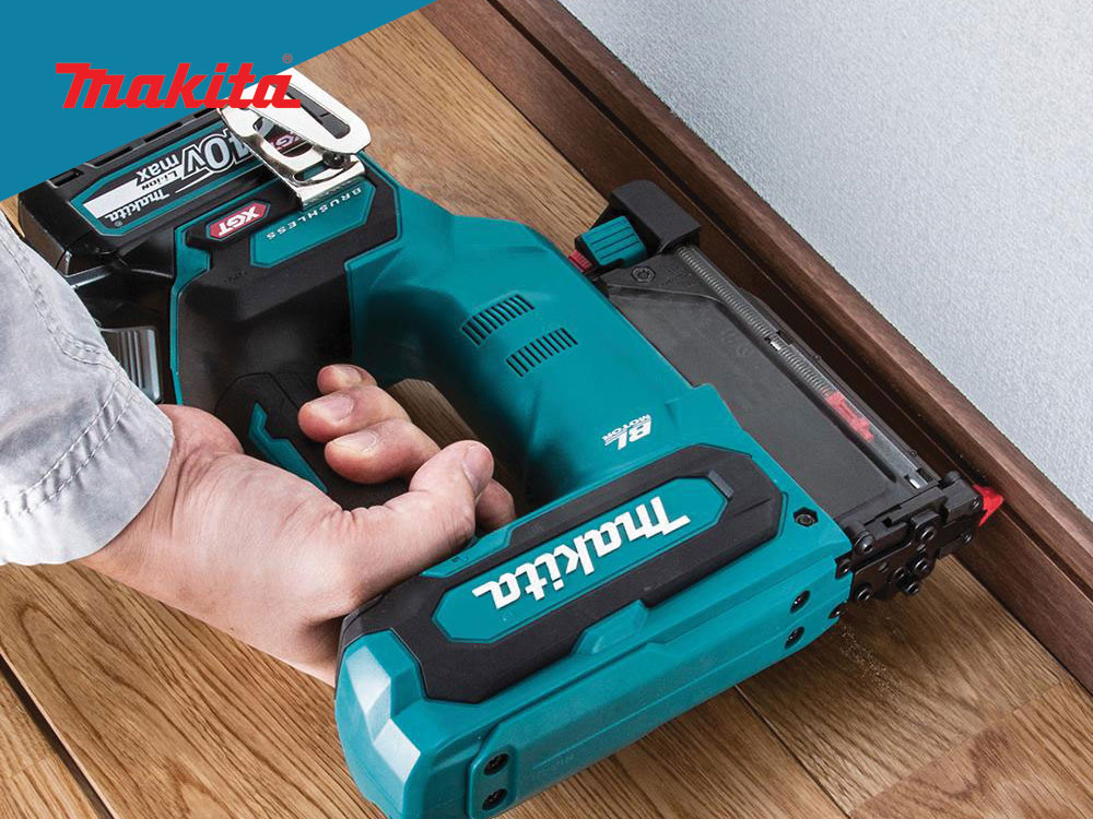 Máy bắn đinh Makita