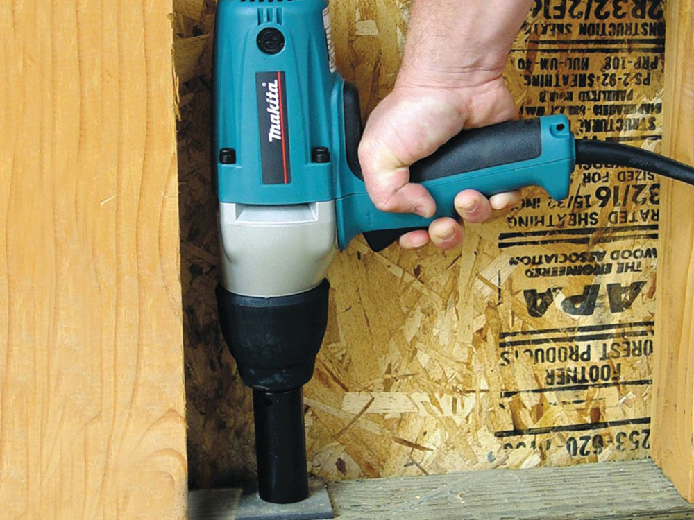 Máy siết bu lông Makita dùng điện