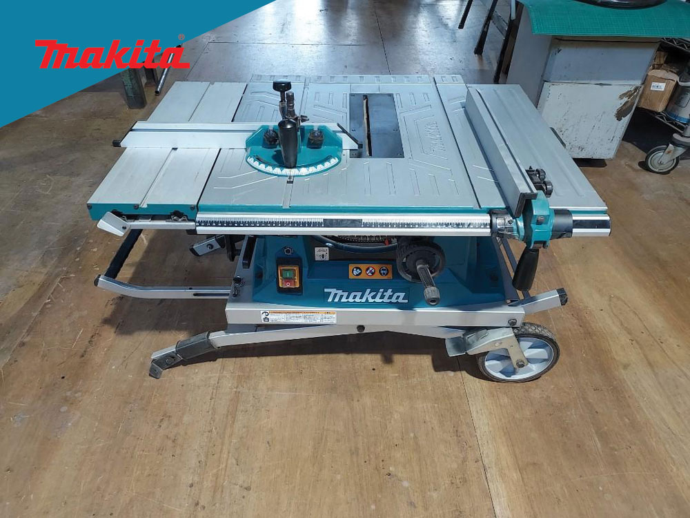 Máy cưa bàn Makita