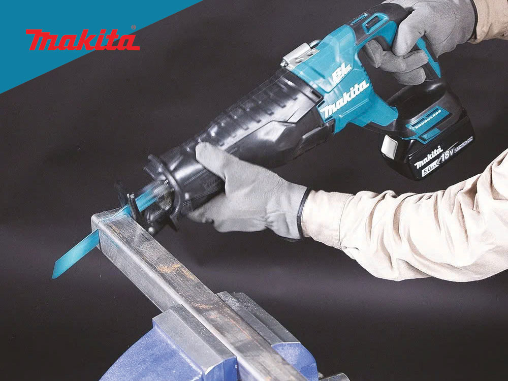 Máy cưa kiếm Makita