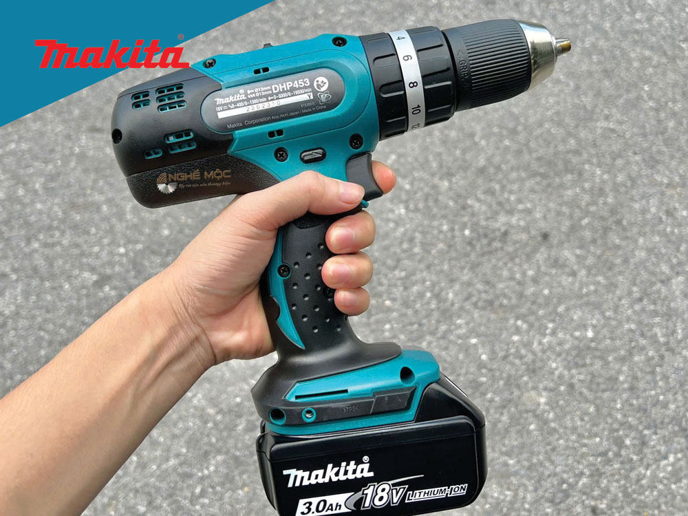 Máy khoan búa vặn vít dùng pin Makita DHP456SFX8