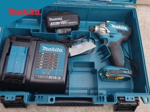 Máy bắn vít Makita DTD156RF