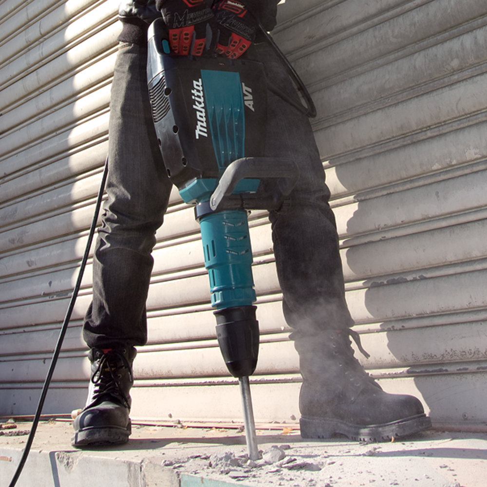 Makita-HM1214C-1.jpg