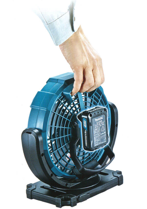 makita-cf100dz_quat_dung_pin.jpg