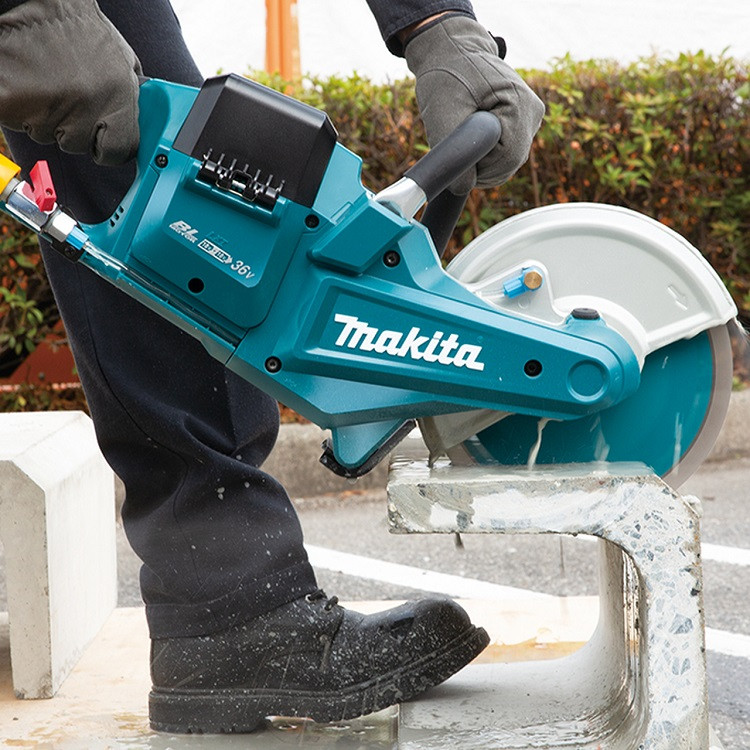 may-cat-be-tong-dung-pin-230mm-makita-dce090t2x2-18v2-5-5.jpg