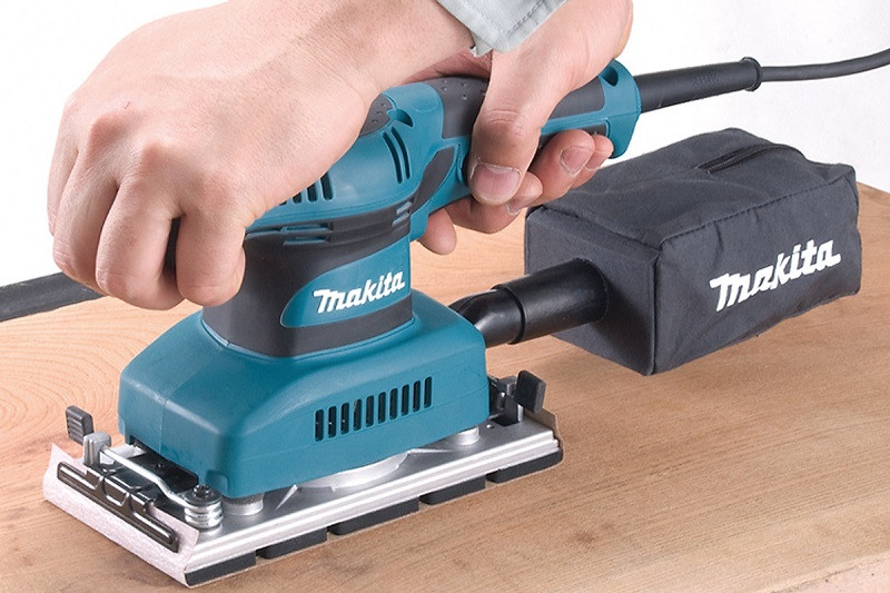 may-cha-nham-rung-chu-nhat-makita-bo3710-190w-2.jpg