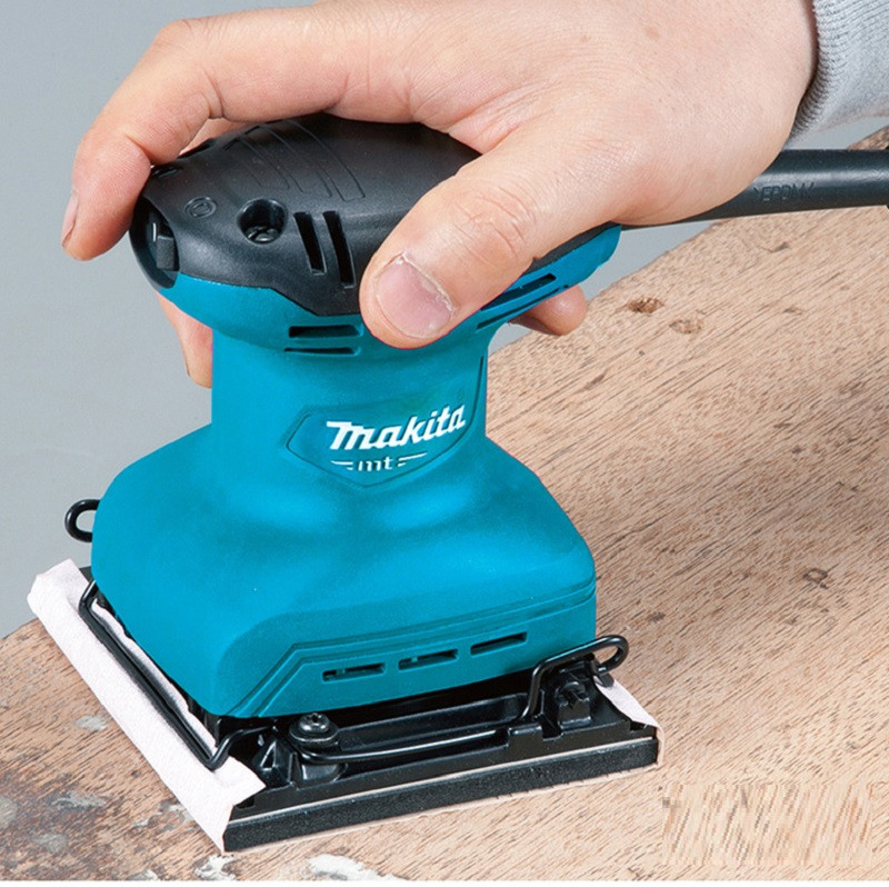 may-cha-nham-vuong-makita-m9200b-180w-2.jpg