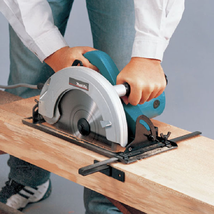 may-cua-dia-makita-hs7010-185mm-1600w-1-copy.png