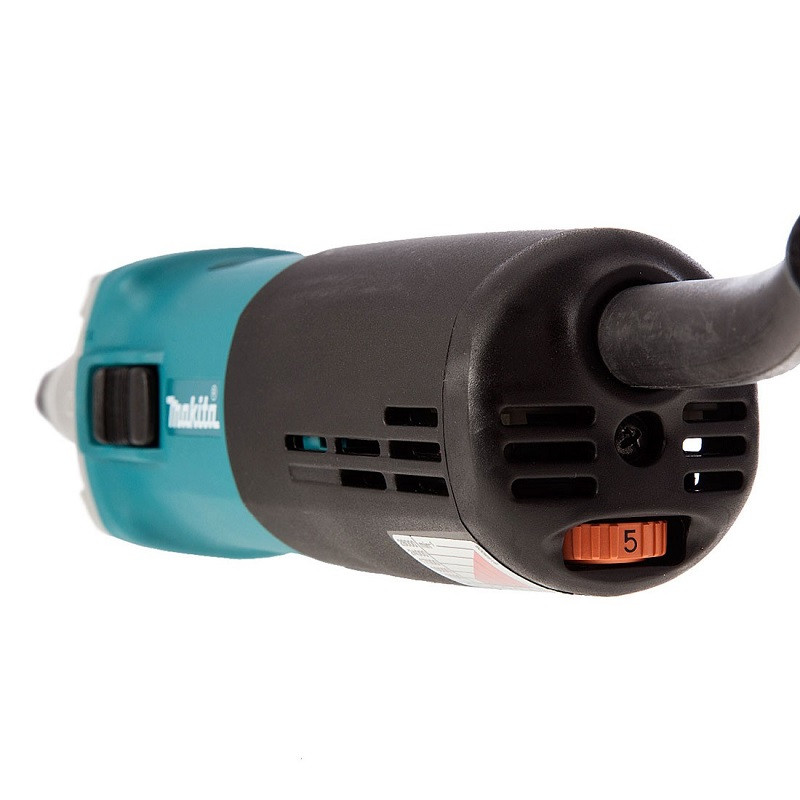 may-mai-khuon-makita-gd0810c-2.jpg