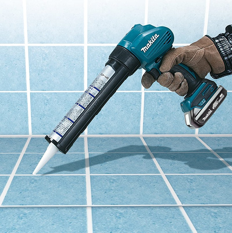 sung-ban-silicon-dung-pin-makita-dcg180z-18v-11.jpg
